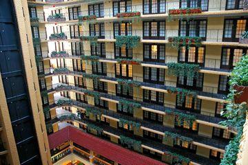 Embassy By Hilton Kansas Plaza Hotel Kansas City