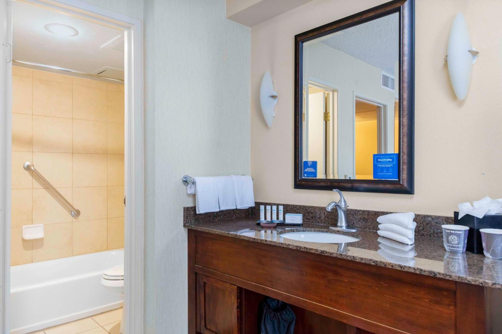 Embassy By Hilton Kansas Plaza 4* Kansas City
