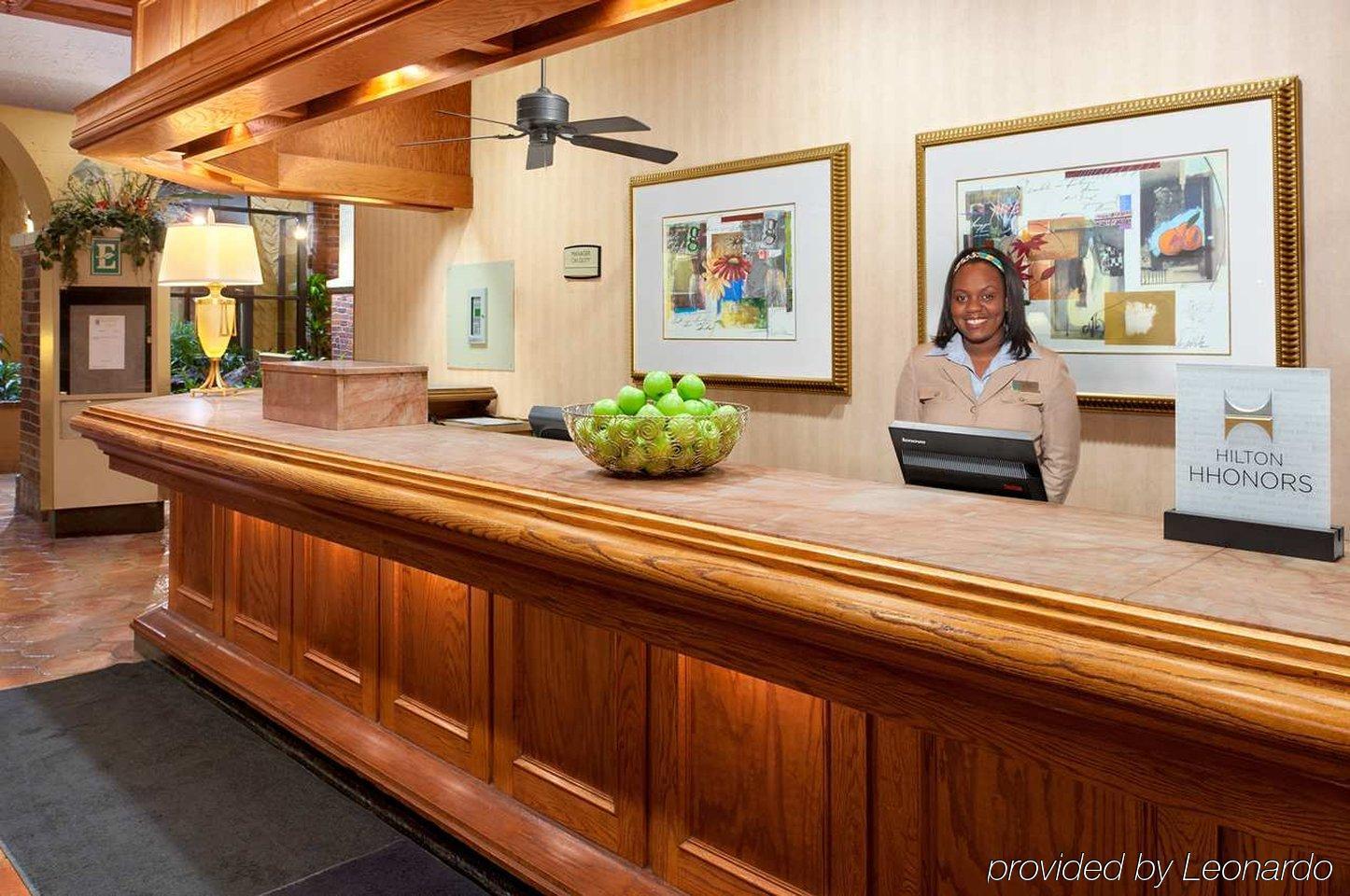 Hotel Embassy By Hilton Kansas Plaza Kansas City